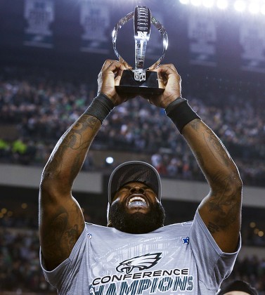 Eagles Vinny Curry Holds Nfc Trophy Editorial Stock Photo - Stock