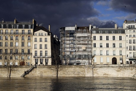 __COUNT__ High waters of Seine river in Paris, France - 26 Jan 2018