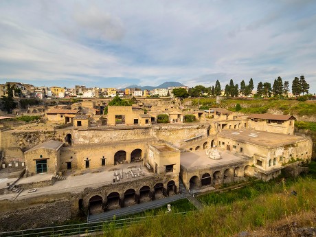13 Excavation of herculaneum city Stock Pictures, Editorial Images and ...