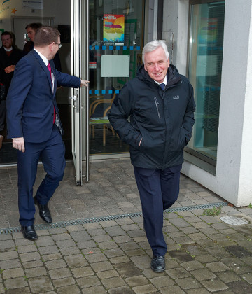 Labour Party's John McDonnell and Andrew Gwynne visiting the Liz Atkinson Children's Centre, Lambeth, London, UK - 07 Mar 2018