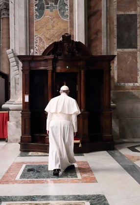 Pope Francis Goes Confession Confessor Father Editorial Stock Photo 