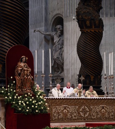 Pope Francis celebrates Chrism Mass, Vatican City - 29 Mar 2018
