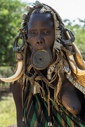 Woman Lip Plate Headdress Portrait Tribe Editorial Stock Photo - Stock ...