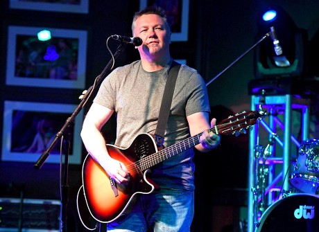 Edwin McCain in concert at The Funky Biscuit, Boca Raton, Florida, USA - 12 Apr 2018