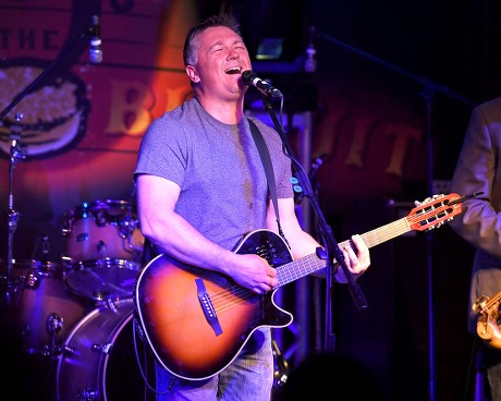 Edwin McCain in concert at The Funky Biscuit, Boca Raton, Florida, USA - 12 Apr 2018