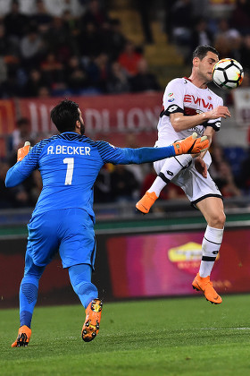 AS Roma v Genoa, Italian Serie A, Stadio Olimpico, Rome, Italy - 18 Apr 2018