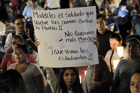 Hundreds Nicaraguans Protest Plaza De La Editorial Stock Photo - Stock ...