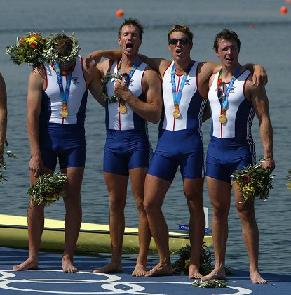 Matthew Pinsent Ed Coode James Cracknell And Steve Williams After Winning Mens Coxless Fours Gold Medal At 2004 Olympic Games In Athens