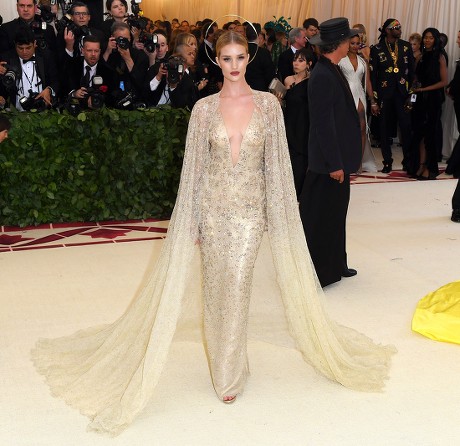 2,000 Met gala compilation Stock Pictures, Editorial Images and Stock ...