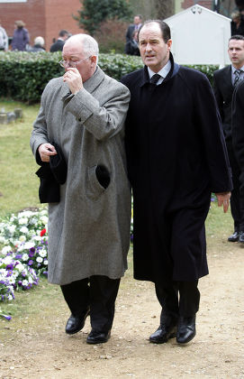 George Graham (r) Former Chelsea Footballer At The Funeral Of Chelsea And England Star Peter Osgood At St John The Baptist Church In Shedfield Hampshire. 'ossie' Won Fa Cup Finals With Chelsea And Southampton But Only Four England Caps. During His