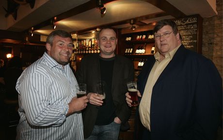 Evening Standard Pub And Bar Of The Year Judges L-r: Jason Leonard Al Murray And Charles Campion.