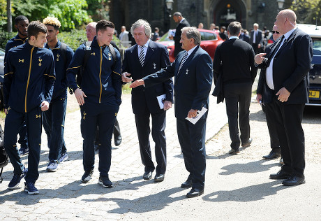 Ugo Ehiogu Funeral 10/05/17: Picture Kevin Quigley/daily Mail Pat Jennings And Gary Mabbutt With Spurs Youth Team.