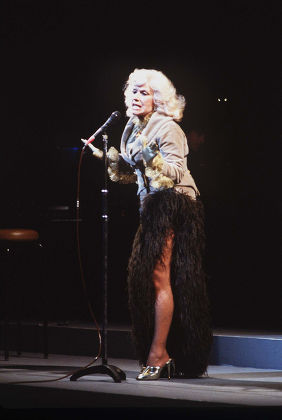 DOROTHY SQUIRES - HER LAST PERFORMANCE AT THE THEATRE ROYAL, DRURY LANE