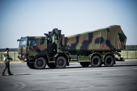 87 French military trucks Stock Pictures, Editorial Images and Stock ...