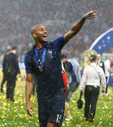 Presentation ceremony of the new World Champion France: Goalkeeper Hugo  Lloris (France) presents the, Stock Photo, Picture And Rights Managed  Image. Pic. PAH-106597659