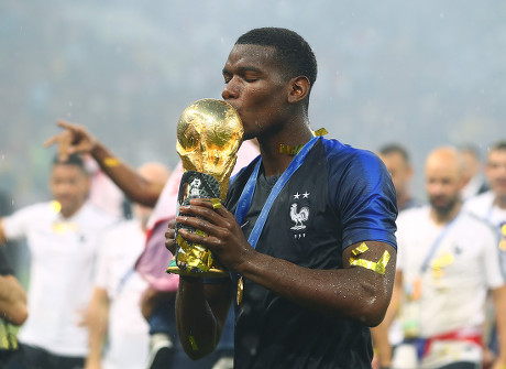 Presentation ceremony of the new World Champion France: Goalkeeper Hugo  Lloris (France) presents the, Stock Photo, Picture And Rights Managed  Image. Pic. PAH-106597659