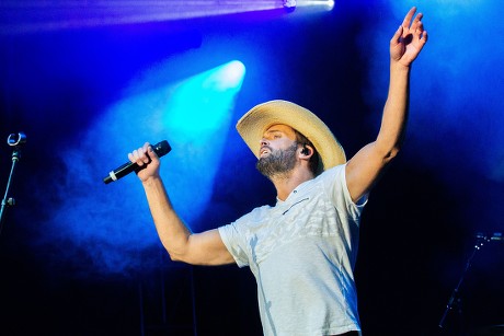 Dean Brody in concert, Vancouver, Canada - 21 Aug 2018