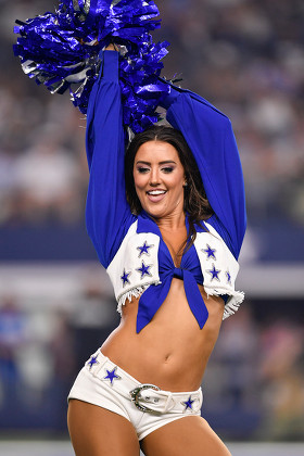 Dallas Cowboys vs Arizona Cardinals – Dallas Cowboys Cheerleaders