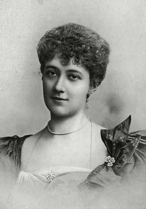 Miss Ellis Jeffreys (the Hon. Mrs Frederick Curzon), 1904