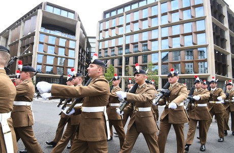 750 Royal Regiment Of Fusiliers Stock Pictures, Editorial Images And ...