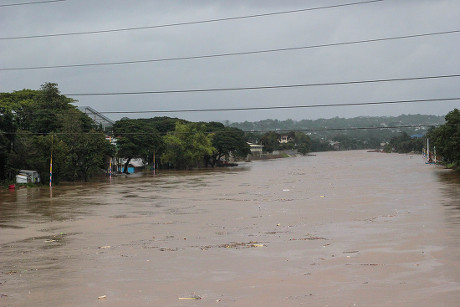 Marikina River Water Level Rises 168 Editorial Stock Photo - Stock ...