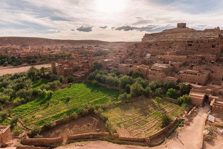 78 Grand atlas mountains Stock Pictures, Editorial Images and Stock ...