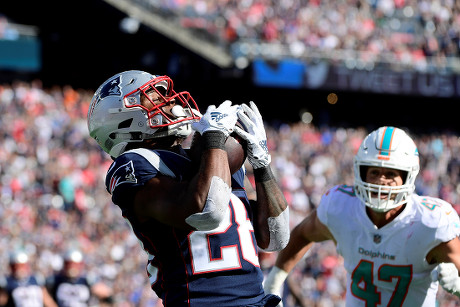 Foxborough, Massachusetts, USA. 30th Sep, 2018. Miami Dolphins center  Travis Swanson (66) comes off the field during the NFL game between the New  England Patriots and the Miami Dolphins held at Gillette