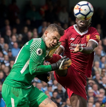 bryllup Bliv ved Konsekvent Man City Goalkeeper Ederson Clashes Liverpools Editorial Stock Photo -  Stock Image | Shutterstock