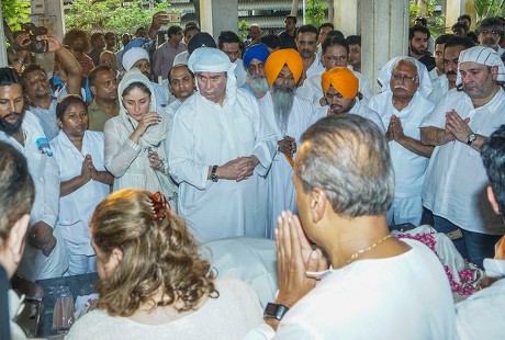 Funeral of Krishna Raj Kapoor, Mumbai, India - 01 Oct 2018