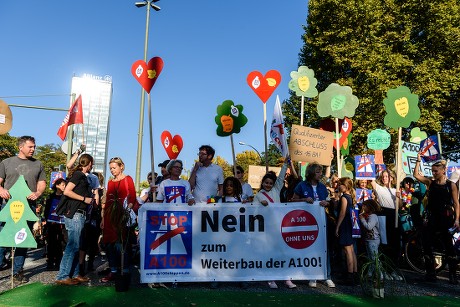 __COUNT__ A100 Motorway Protest, Berlin, Germany - 14 Oct 2018 Stock ...