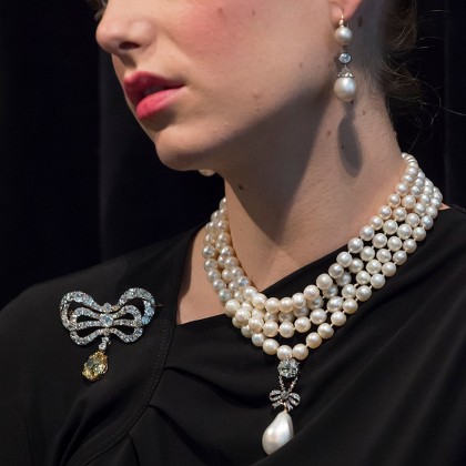 Marie Antoinette pearl auctioned for record $36m