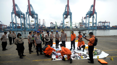 64 Jakarta International Container Terminal Stock Pictures, Editorial ...