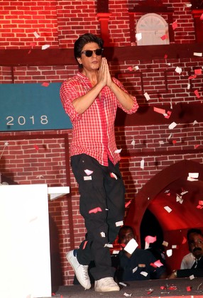 Shahrukh Khan Edit | SRK Signature Pose | Levitating X Woh Ladki Jo ... -  YouTube
