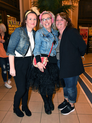 Bananarama Fans (l Rot R) Joanne Jones 37 Alison Grundy 32 And Leah Wright 39. - 80's Pop Band 'bananarama' Perform At The Blackpool Opera House Blackpool Lancs At The Start Of Their Uk Tour.