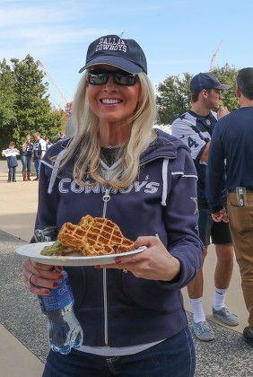 Dallas Cowboys Fan Enjoys Food Tailgate Editorial Stock Photo - Stock Image