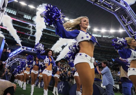 Dallas Cowboys Cheerleaders Perform Kick Line Editorial Stock Photo ...