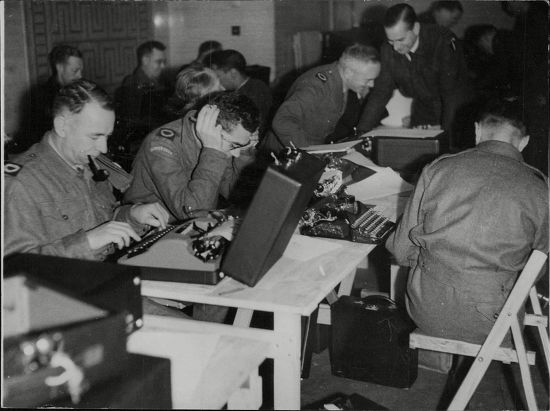 Wwii War Correspondents Scene Shafe Supreme Editorial Stock Photo