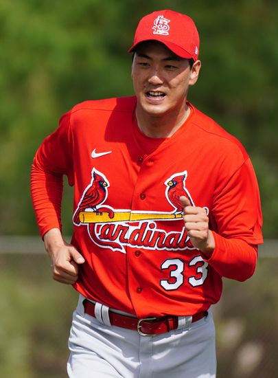 Cardinals sign top South Korean pitcher Kwang Hyun Kim