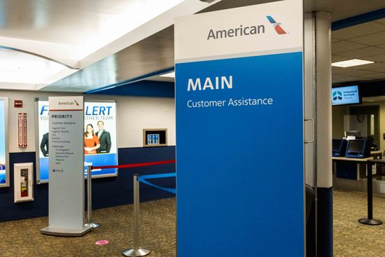 American Airlines Burbabnk Ticket Counters Amid Editorial Stock Photo ...
