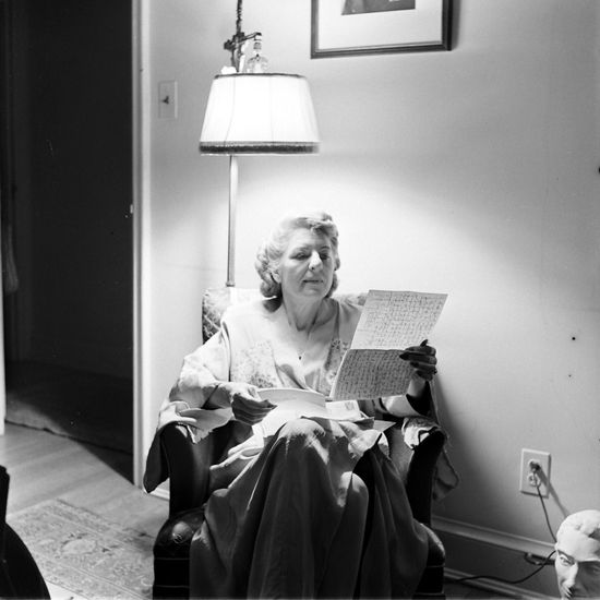 Maurine Doran Clark Reading Note Home Editorial Stock Photo Stock