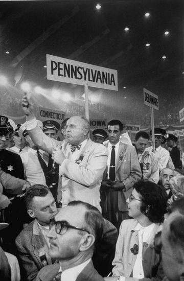 John Sydney Fine Speaking Microphone During Editorial Stock Photo
