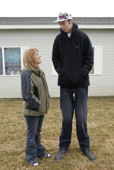 Pictured Brenden Adams Worlds Tallest Boy Editorial Stock Photo - Stock ...