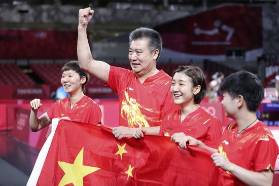Coach Li Sun 2nd L Players Editorial Stock Photo - Stock Image ...