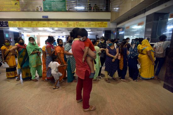 People Queue Register Covid19 Vaccination District Editorial Stock ...