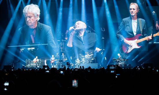 Daryl Stuermer Mike Rutherford Phil Collins Editorial Stock Photo ...