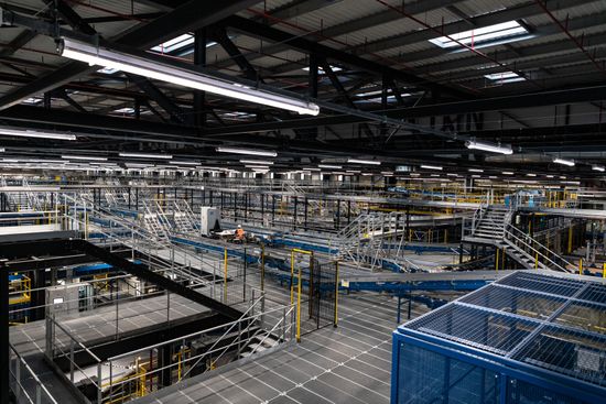 View Inside Fedex Sorting Center Located Editorial Stock Photo - Stock ...