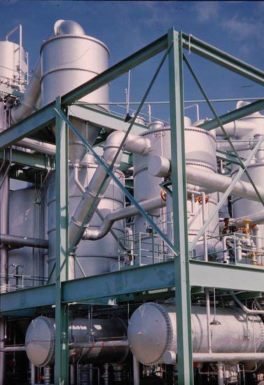 People Working Shell Manufacturing Plant Port Editorial Stock Photo ...