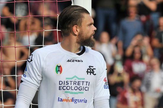 Bartlomiej Dragowski Player Salernitana During Match Editorial Stock ...