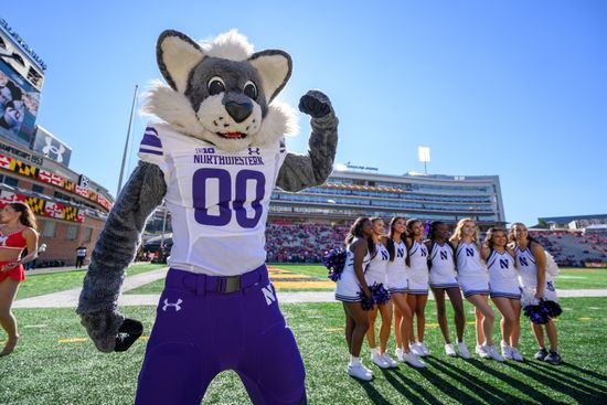 Northwestern Wildcats Mascot Cheerleaders Pose During Editorial Stock ...