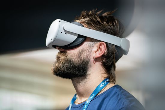 Man Wears Oculus Vr Inc Virtual Editorial Stock Photo - Stock Image ...